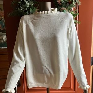 Charlie Paige cream sweater size small